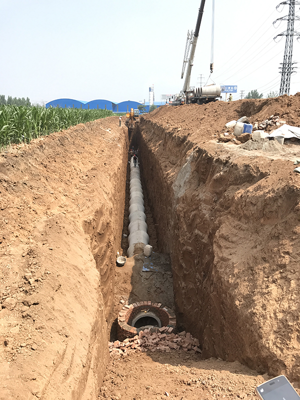 經三路至新月鐵路污水管道施工